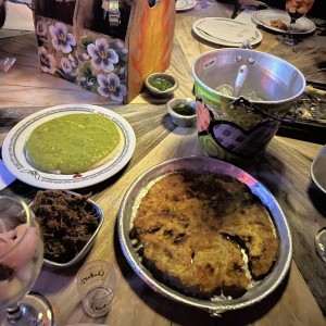 Arepa con guacamole y patacon