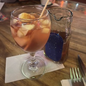 Sangria Rosada con Lychees