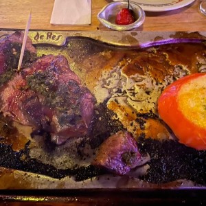 Lomo de res con vino tinto