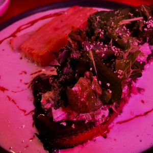 Cerdo con milhoja de papa