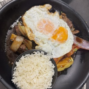 Lomo saltado