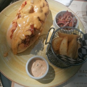 Sandwiche de lomito. 