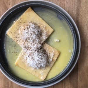 Raviolones