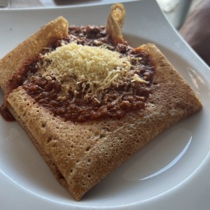 Crepe bolognesa