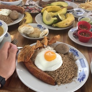 la bandeja paisa