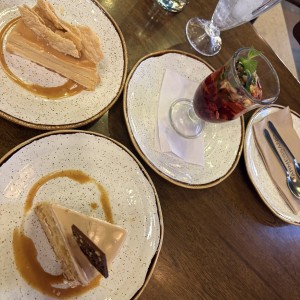 Dulce de arequipe y tiramisu 