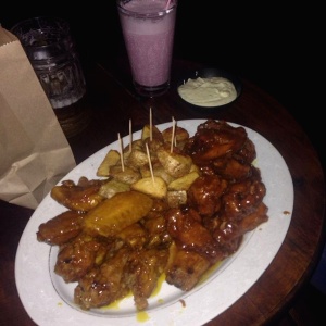 Alitas miel mostaza y bbq !!