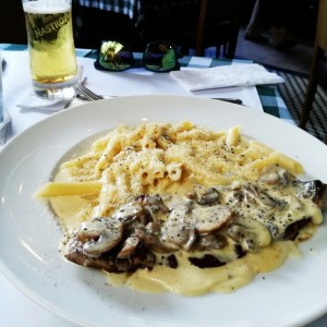 Mixto solomito con salsa 3 quesos