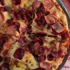 Pizza carnes