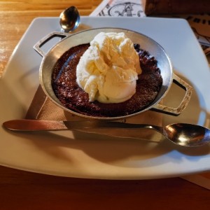 Brownie con helado