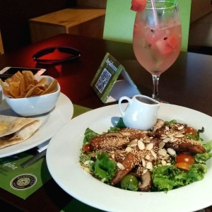Derretido de lomo y ensalada thai