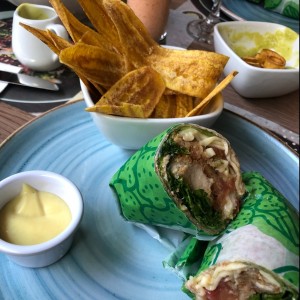 wrap de calanares y camarones