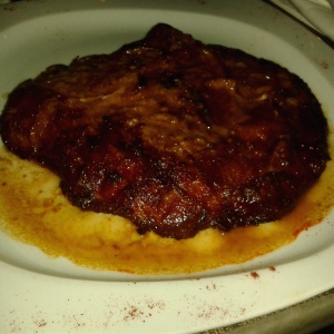 Ternera re tostada plato sucio