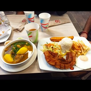Bandeja con chicharrón 