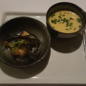 sopa de maiz y ceviche con nori frito