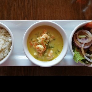 Camarones Costa Abajo + arroz con coco y ensalada