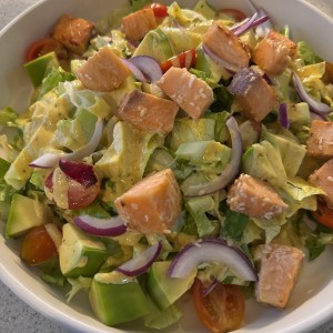 Ensalada Caribeña de Salmón 