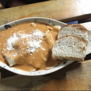 Raviolis en Salsa Rosada