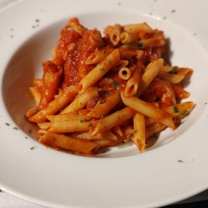 Penne con Camarones y bacon