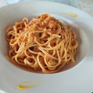 Linguini al Salmon y Vodka