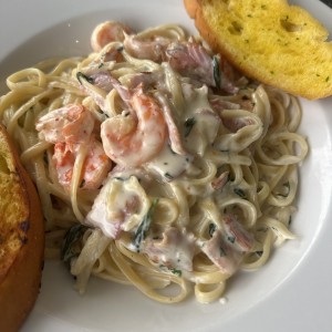 Linguini Provenzal de Camarones