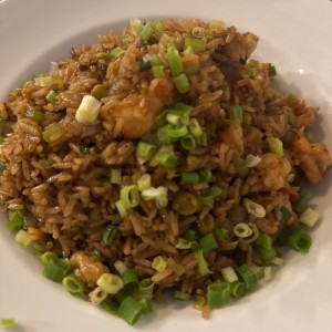 Arroz frito con camarones