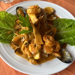 Filete de corvina a lo Macho