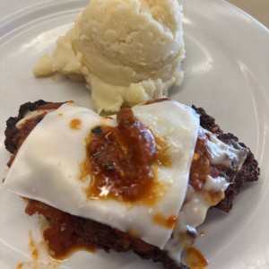Filete de res a la parmigiana 