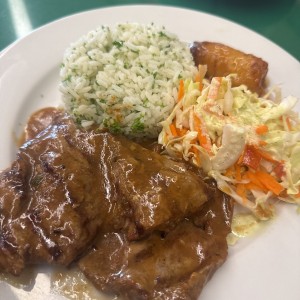 Carne a la pimienta con arroz 