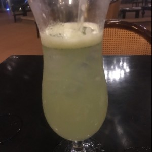 Limonada a mi Gusto con Hierva Buena y endulzado con splenda