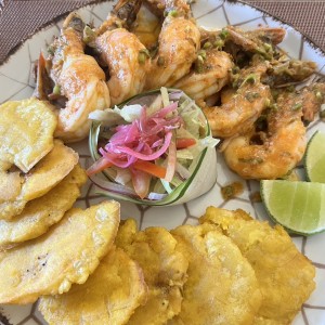 LANGOSTINOS AL AJILLO
