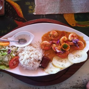 camarones al ajillo con arroz con coco