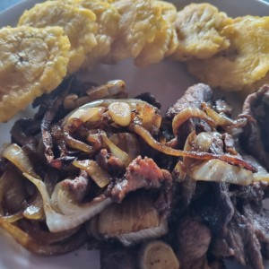 Bistec con patacones