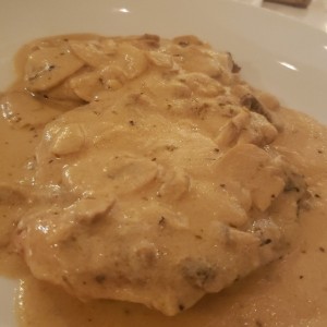 pollo salsa de hongos