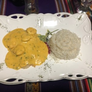 corvina rellena de camarones 