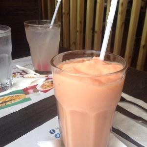 Limonada y Batido de Papaya