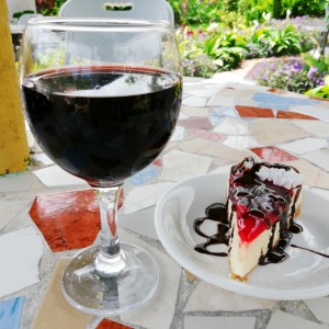 cheese cake and wine