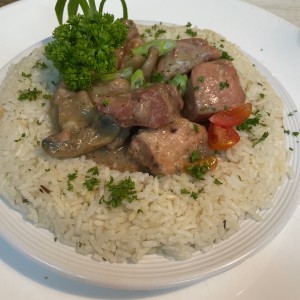 Cerdo Forestiere con arroz