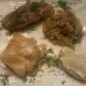 Filete de corvina al ajillo