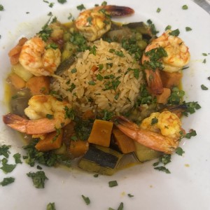 Curry de camarones 