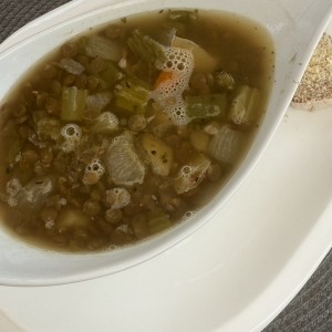 Sopa de lentejas 