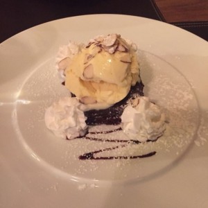brownie con helado
