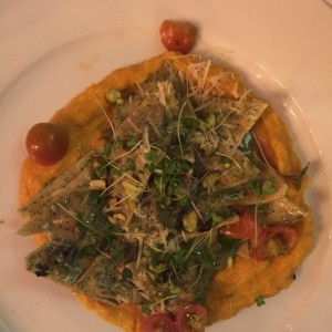 ravioli de cordero con pesto de menta y pistacho