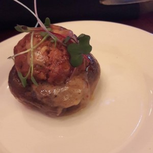 Entrada, Hongo portobelo con chorizo italiano