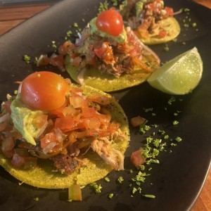 Tacos de cochinita pibil