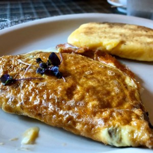 omelette con tortilla asada