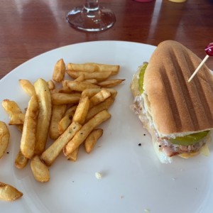 1/2 orden de Cubano