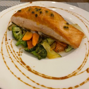 salmon con maracuya 