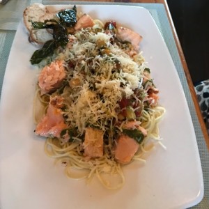 Spaghetti con Salmon