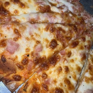 Pizza de Jamon, Pollo o Pepperoni